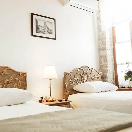 4 Since 1950 Guest house *
